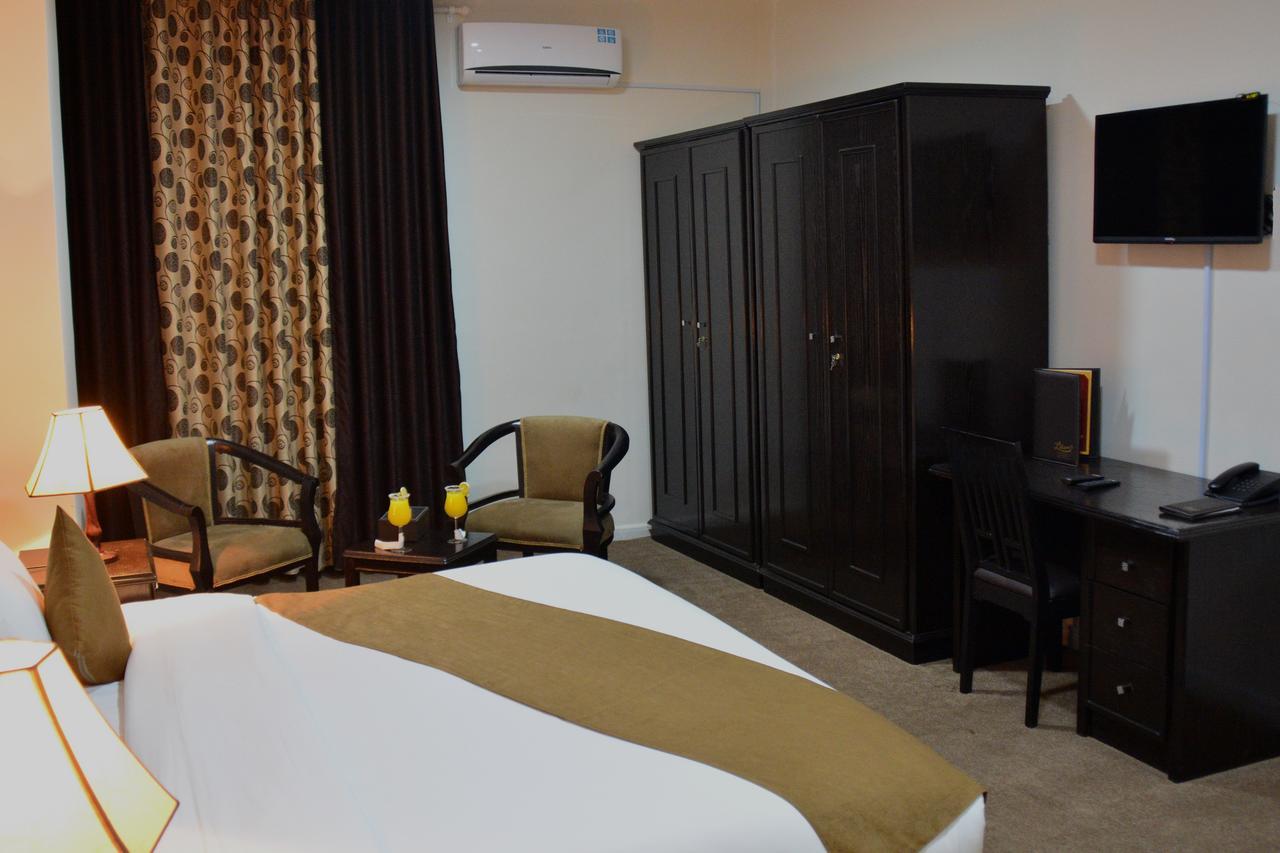 Lilium Hotel Safut Extérieur photo